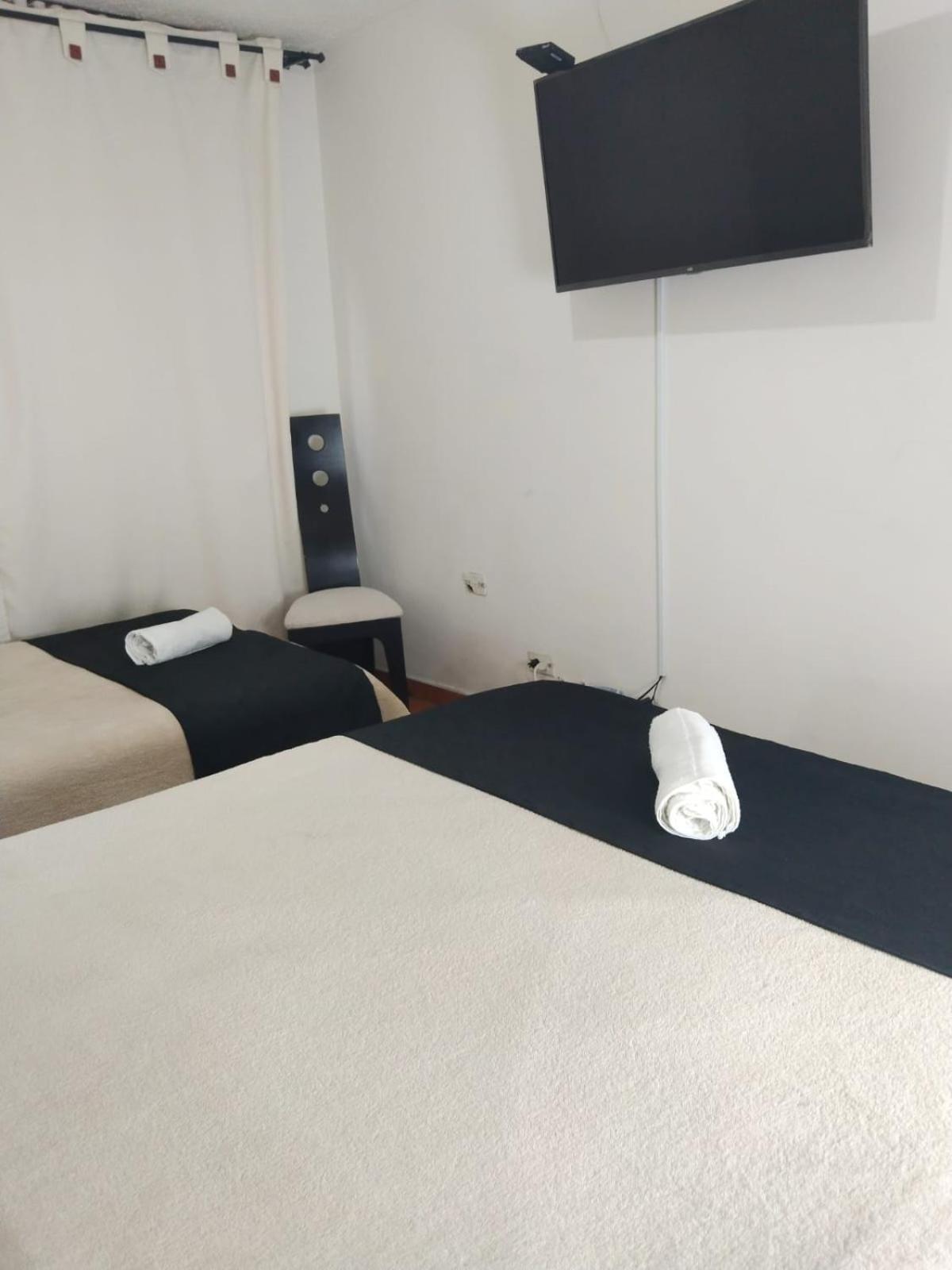 Habitaciones Cerca Al Aeropuerto Centro Y Centro Conecta Embajada Americana Bogotá Eksteriør bilde